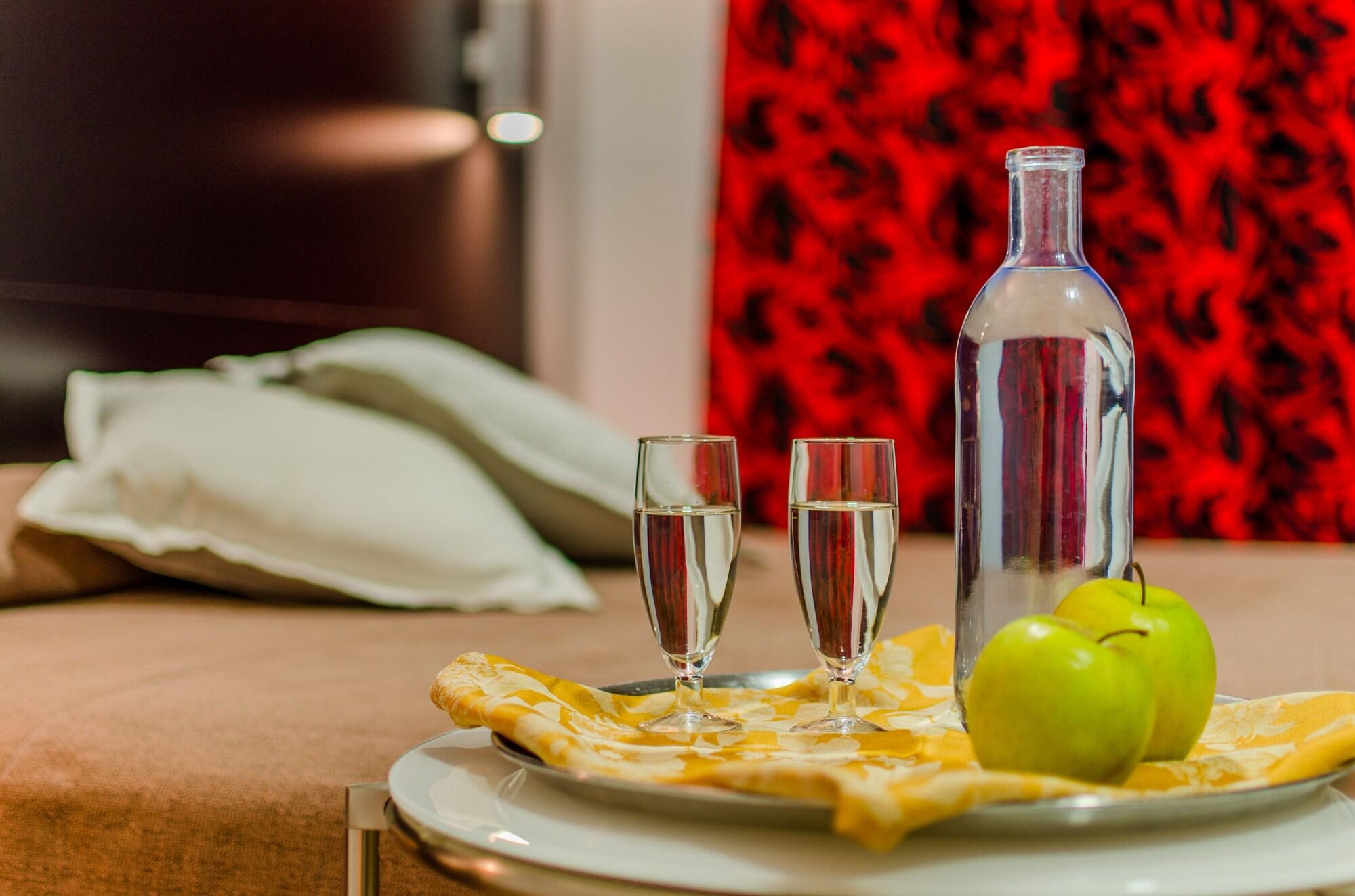 Yit Casablanca Hotel Гранада Екстериор снимка