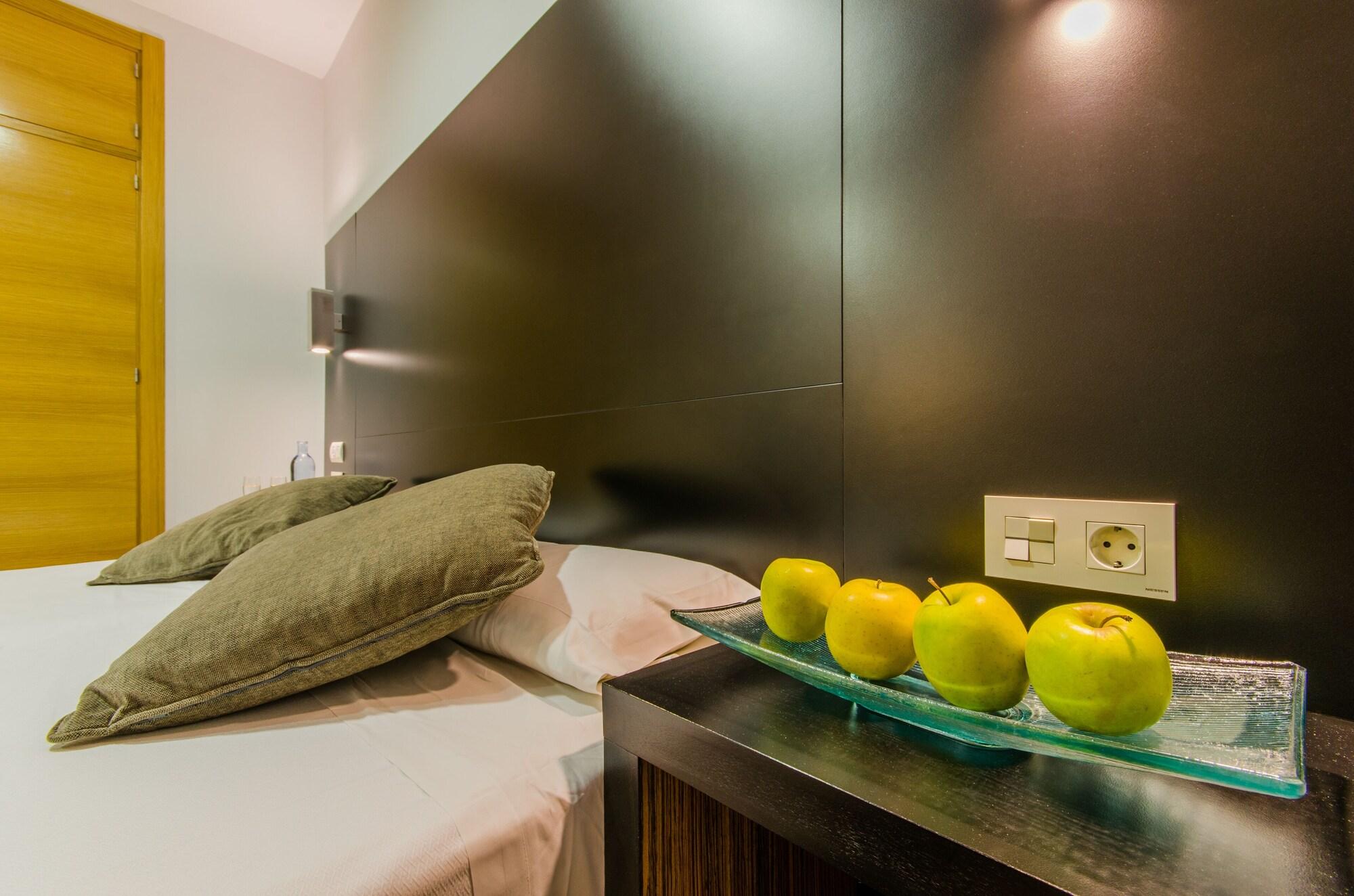 Yit Casablanca Hotel Гранада Екстериор снимка