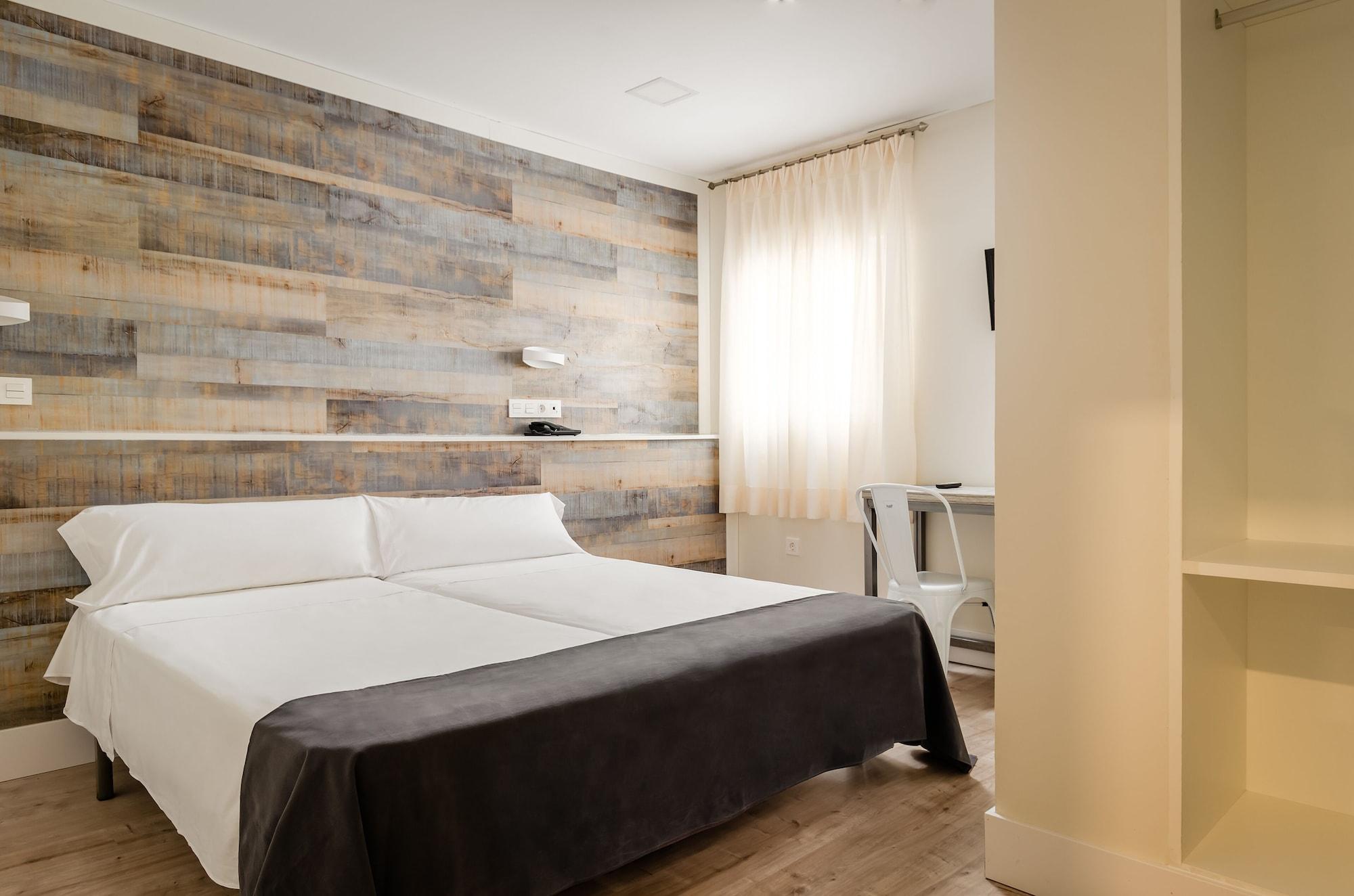 Yit Casablanca Hotel Гранада Екстериор снимка