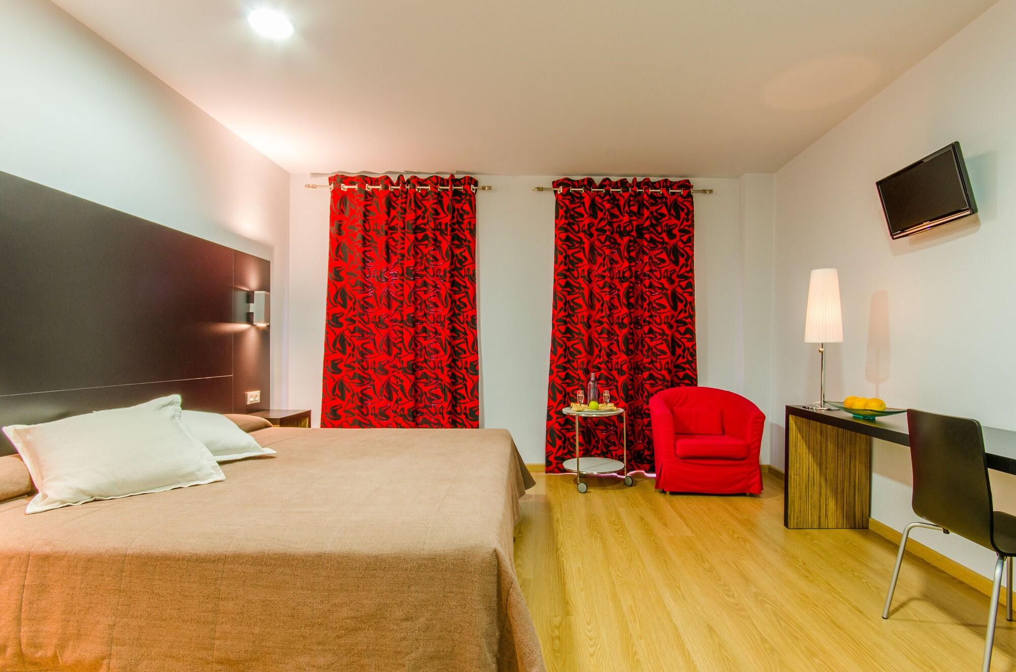 Yit Casablanca Hotel Гранада Екстериор снимка