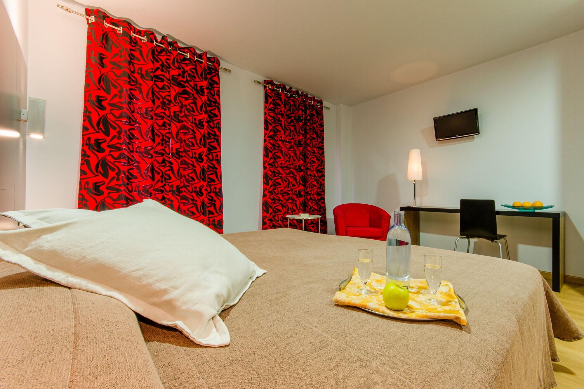 Yit Casablanca Hotel Гранада Екстериор снимка