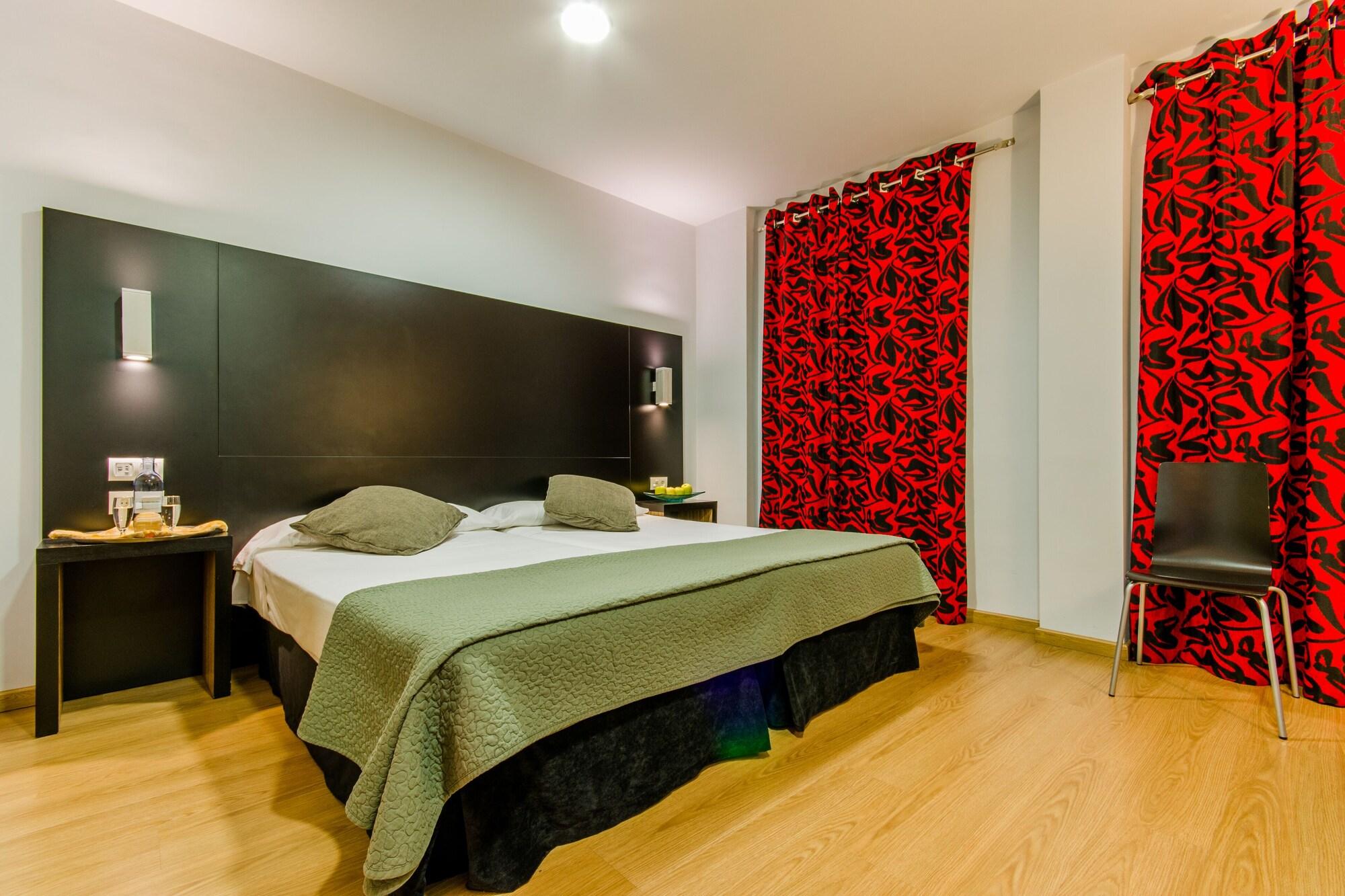 Yit Casablanca Hotel Гранада Екстериор снимка