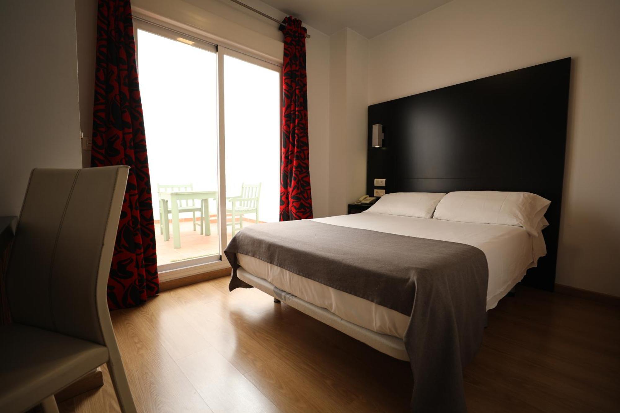 Yit Casablanca Hotel Гранада Екстериор снимка