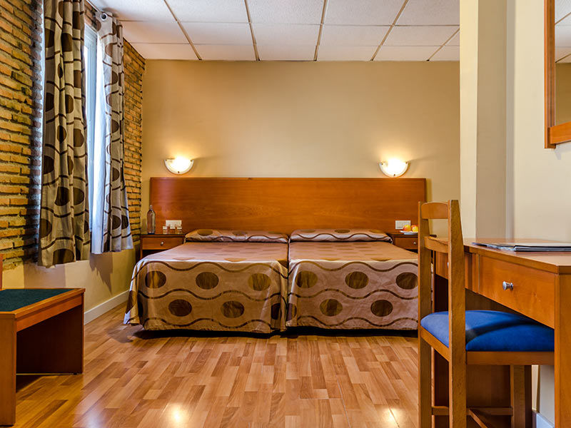 Yit Casablanca Hotel Гранада Екстериор снимка